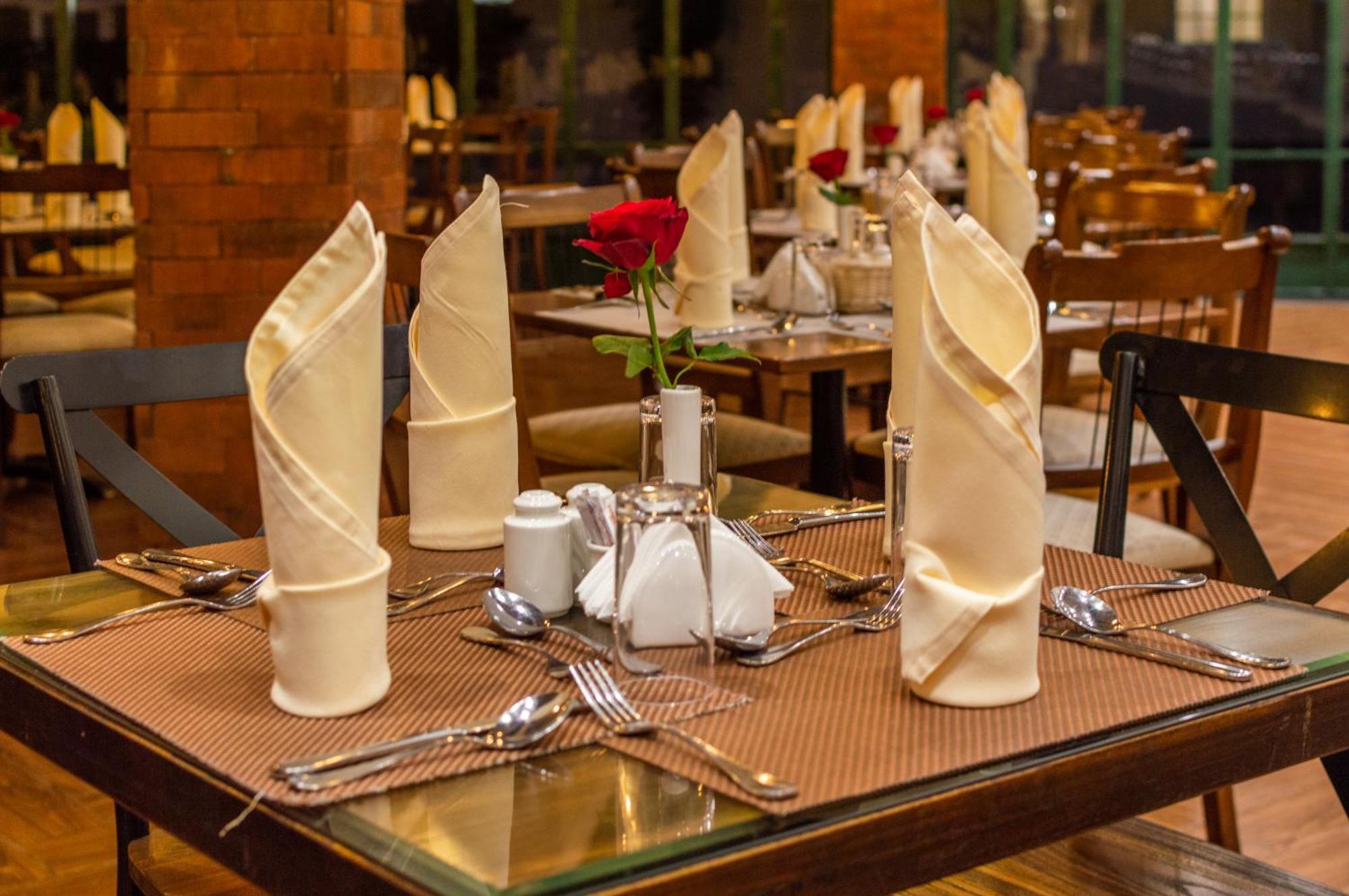 Midland Hotel Nakuru Zewnętrze zdjęcie